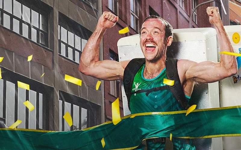 Celebra la victoria con el bono de bienvenida deportiva tras cruzar la meta en Bet365.